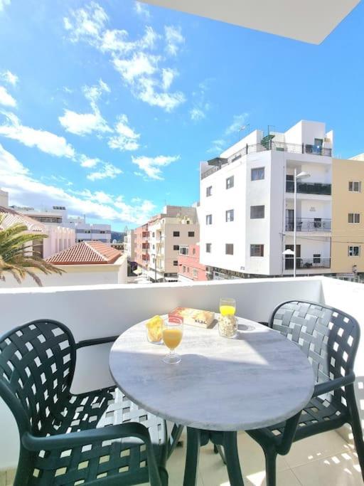 Suecia Lirio Apartment Лос Кристианос Екстериор снимка